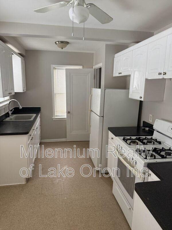 14663 Jacob Ave - Photo 4 of 20