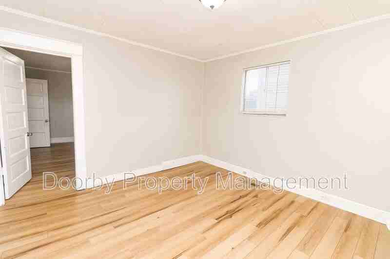 1713 Carson Ave - Photo 7 of 10