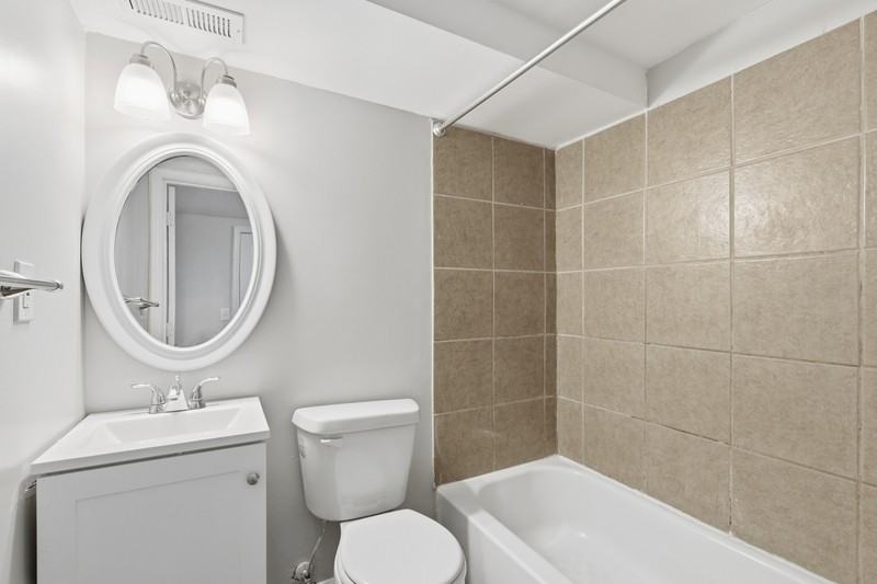 2429 Barclay St - Photo 7 of 18