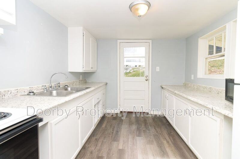 966 Beason Dr - Photo 4 of 12