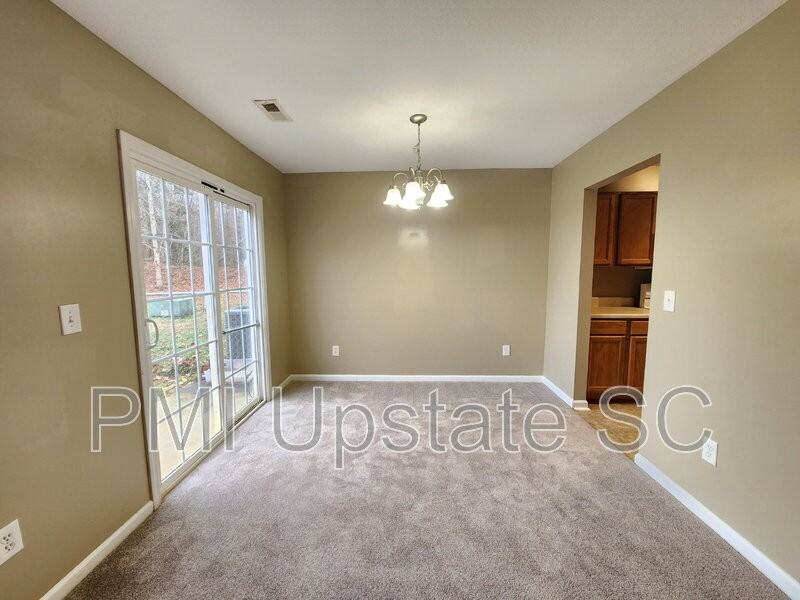 65 Greensboro Ct - Photo 4 of 23