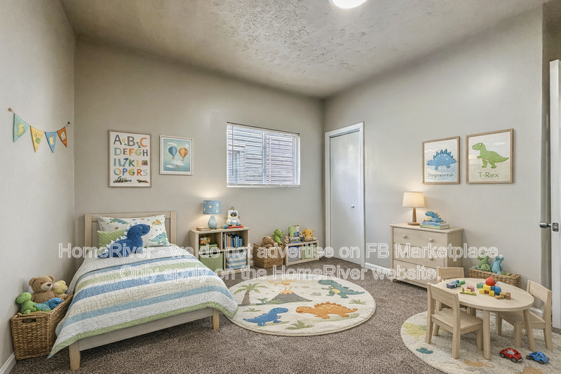 832 S 38th St - Photo 4 of 24