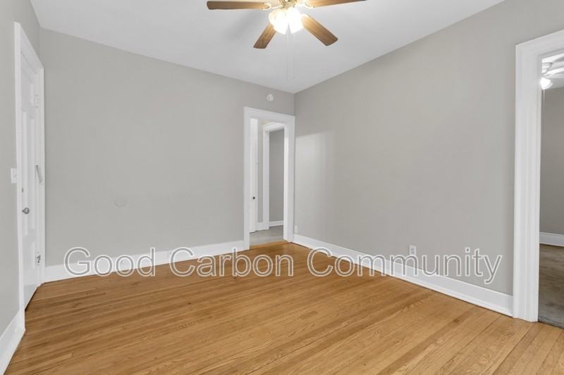 77 Richmond Ave #4 - Photo 4 of 11