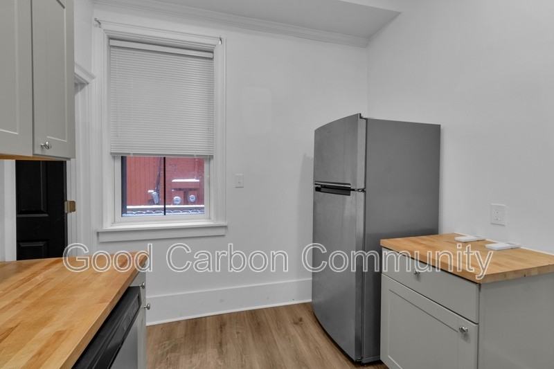 46 Allen St #2 - Photo 6 of 18