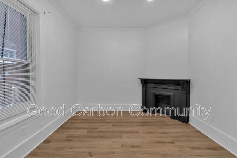 46 Allen St #2 - Photo 7 of 18