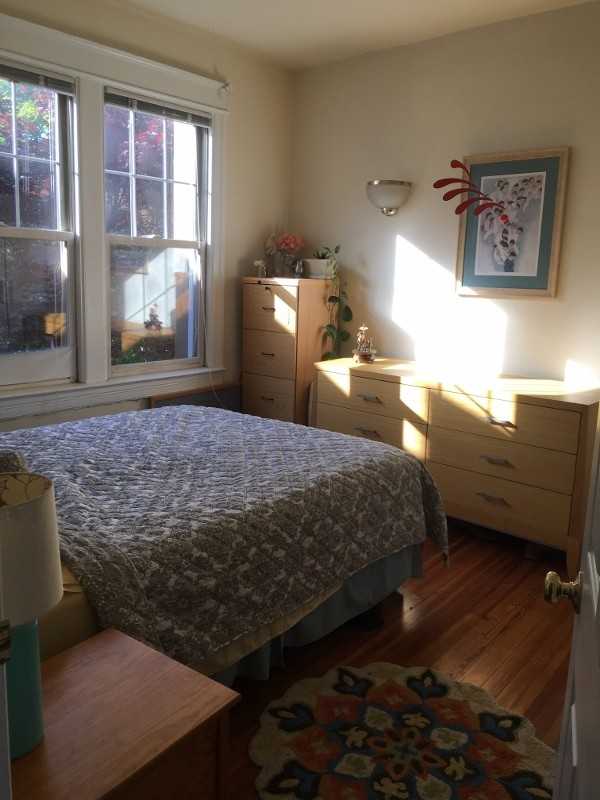 1685 Crescent Place NW - Photo 7 of 50