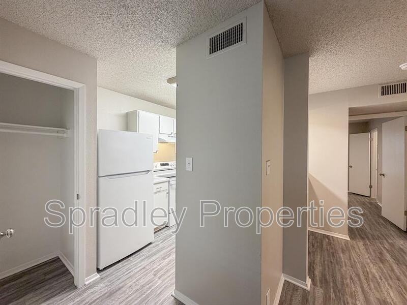 120 W Main St - Photo 2 of 8