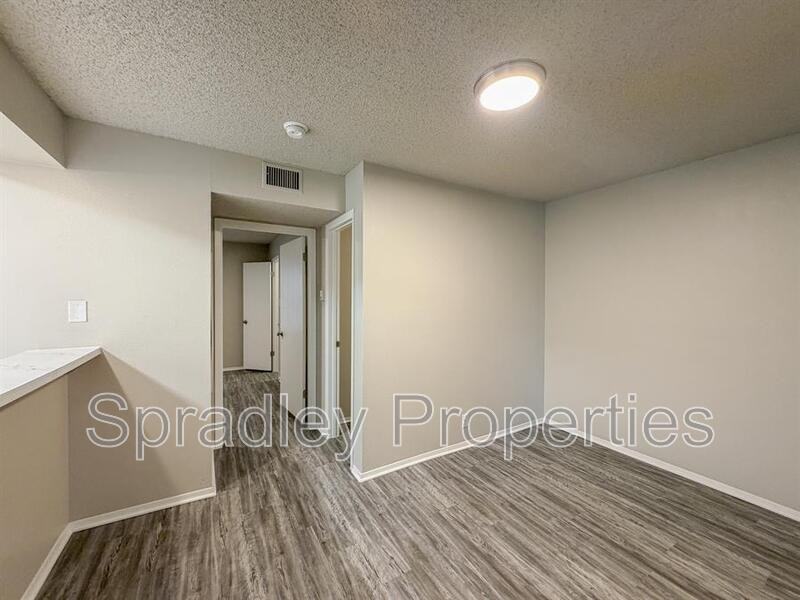 120 W Main St - Photo 4 of 8