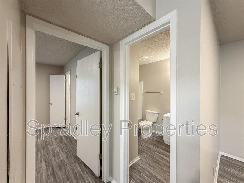 120 W Main St - Photo 5 of 8