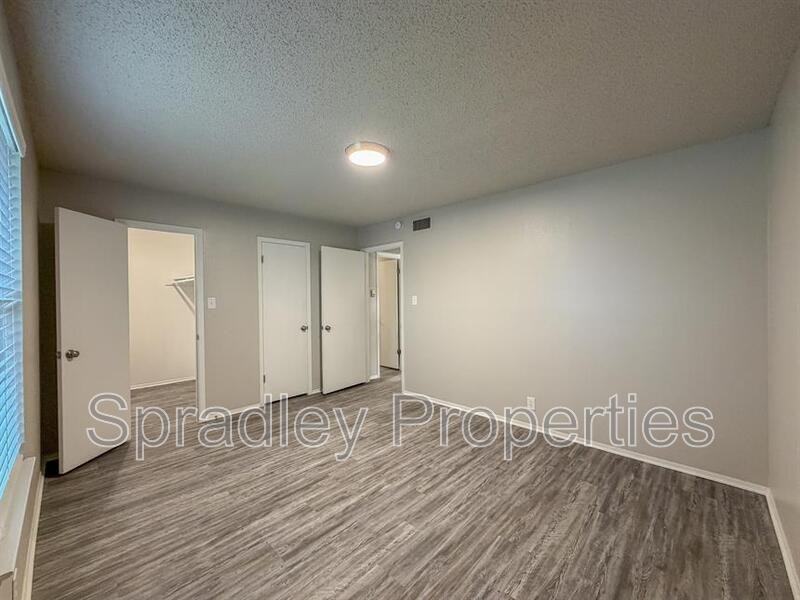 120 W Main St - Photo 7 of 8