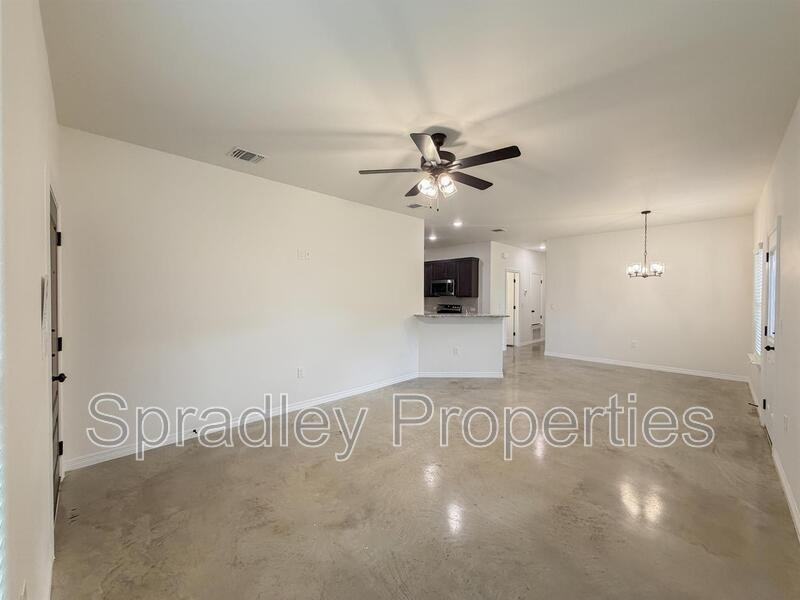 201 Juniper Dr Unit B - Photo 2 of 18