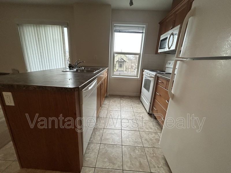 508 Sutherland Ave - Photo 4 of 9