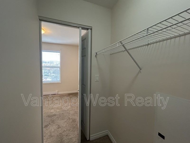 508 Sutherland Ave - Photo 7 of 9