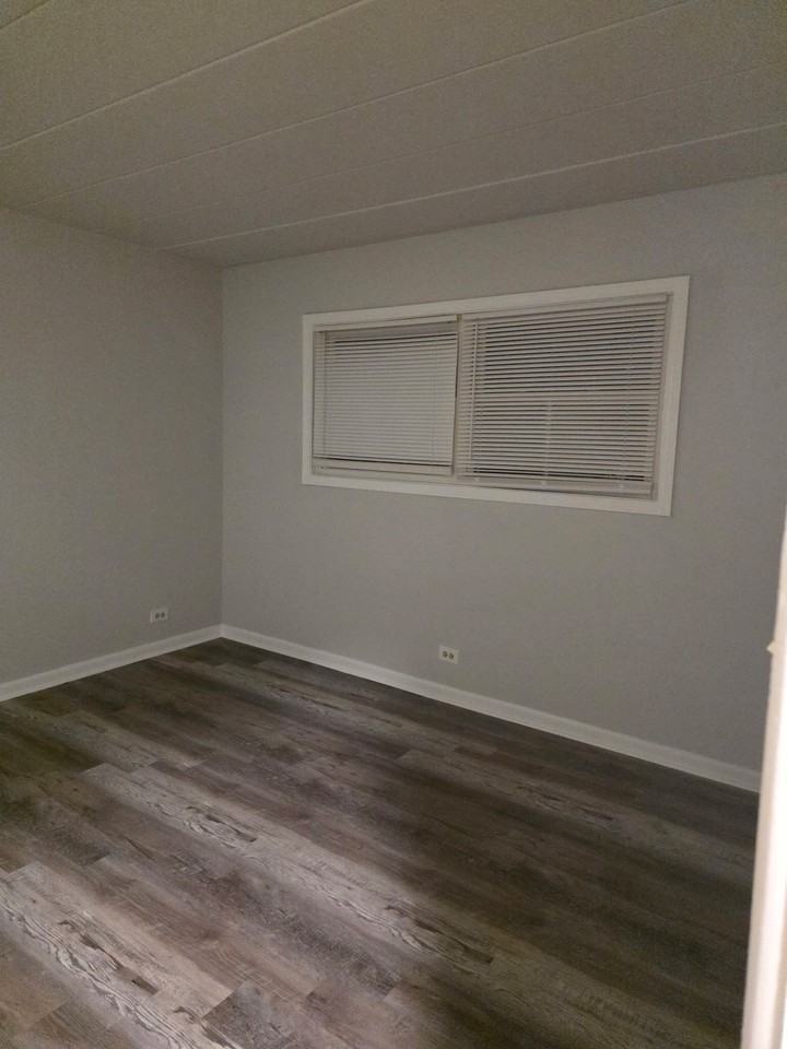 2901 South Harlem Avenue - Photo 6 of 9