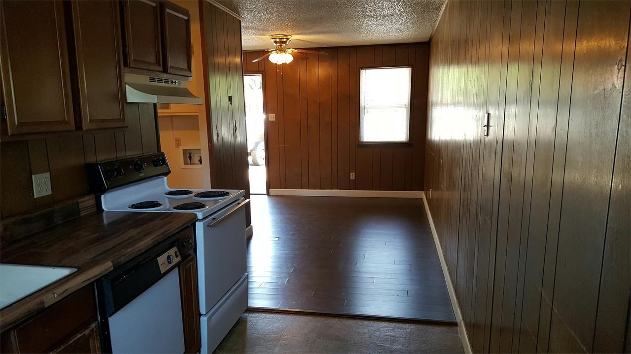 College Place Apts, Clarksville, AR - Photo 3 of 10