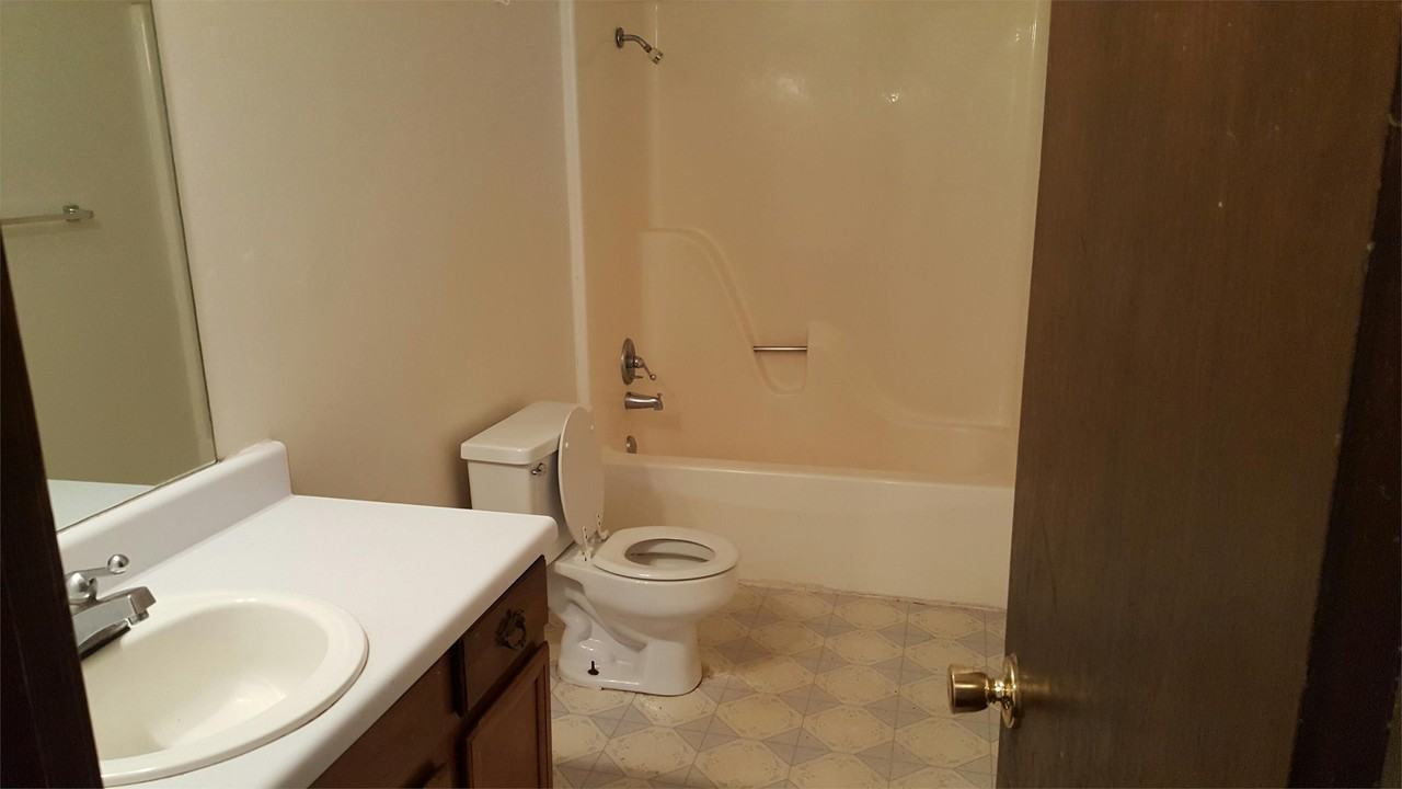 College Place Apts, Clarksville, AR - Photo 6 of 10