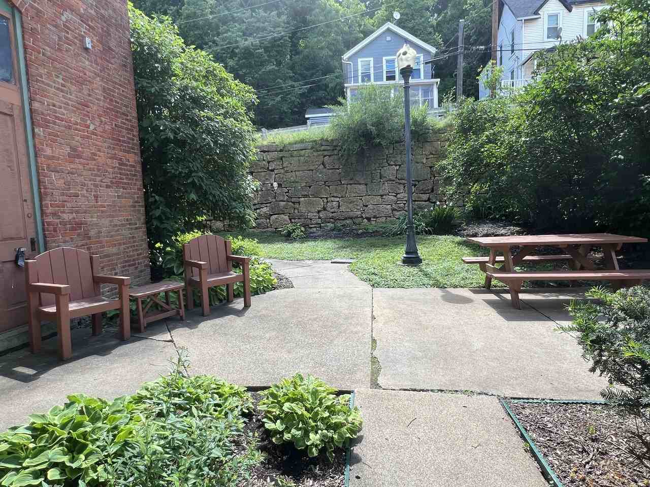 469 Emmett Street - Photo 5 of 31