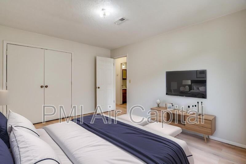 535 S Lulu Ave #203 - Photo 5 of 8