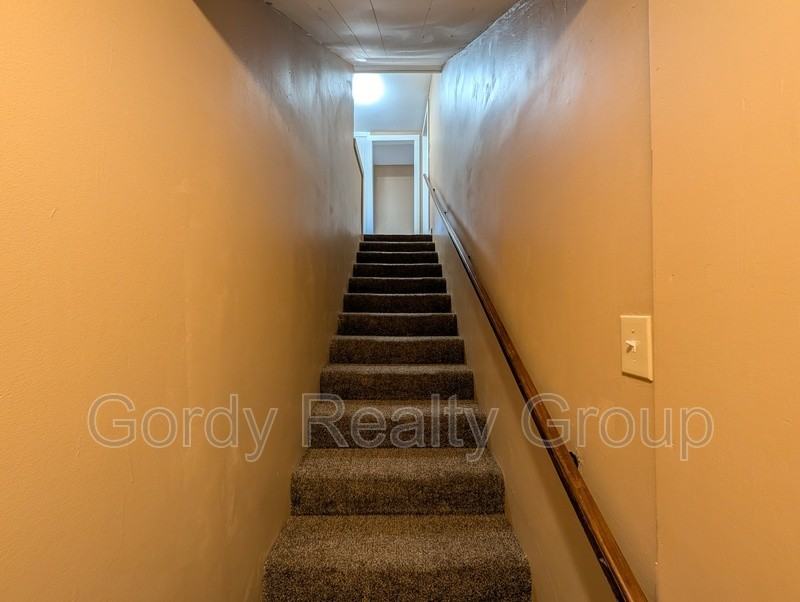 3020B 5th St - Photo 2 of 10