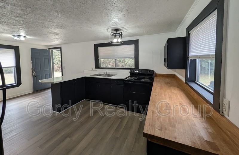 5168B Abel Ln - Photo 6 of 9