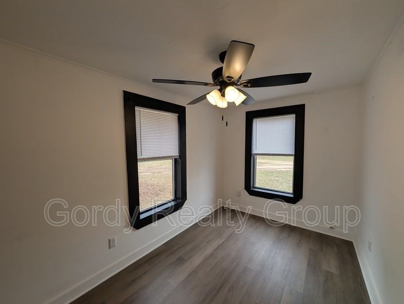 5168B Abel Ln - Photo 7 of 9