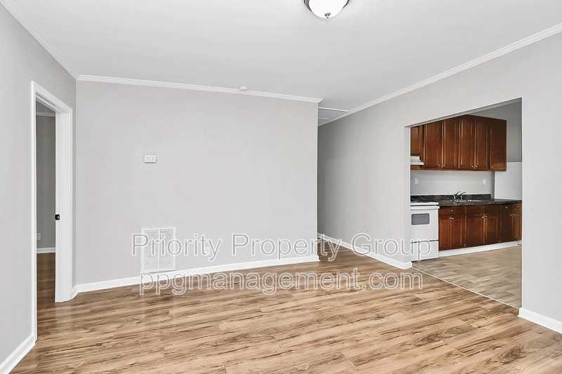 818 Frederick St - Photo 5 of 25