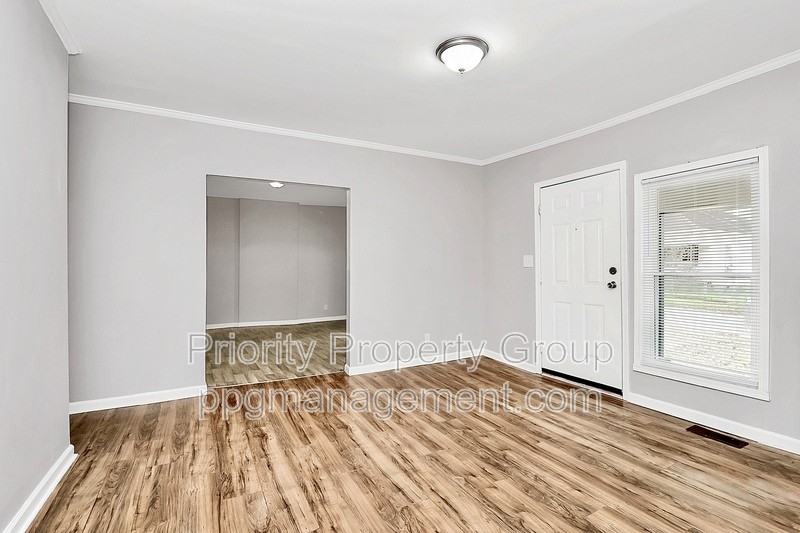 818 Frederick St - Photo 6 of 25