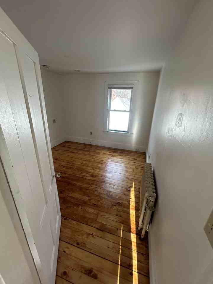 22 Spring Street - Photo 4 of 10