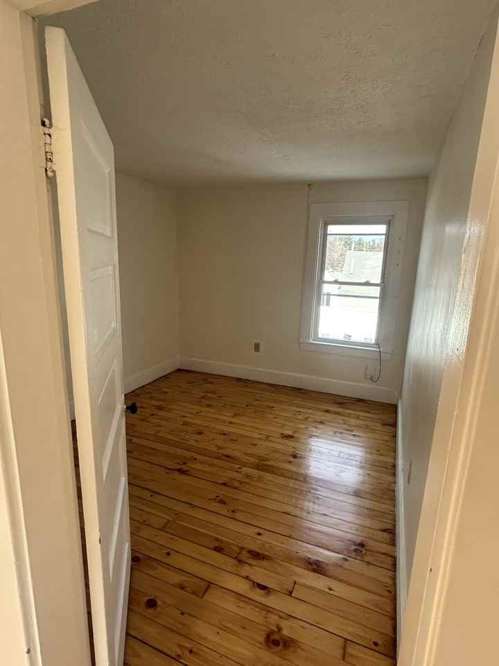 22 Spring Street - Photo 7 of 10