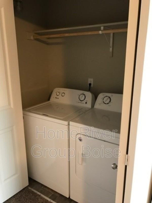 1328 S Edgewater Cir - Photo 7 of 16