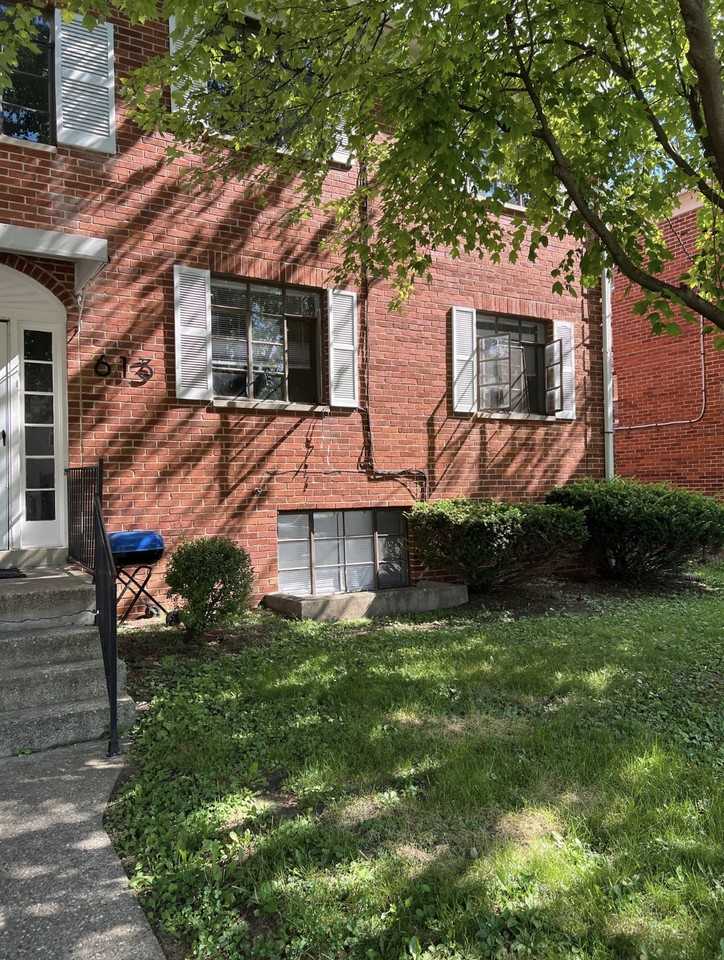 613 Gainsborough Road - Photo 3 of 30