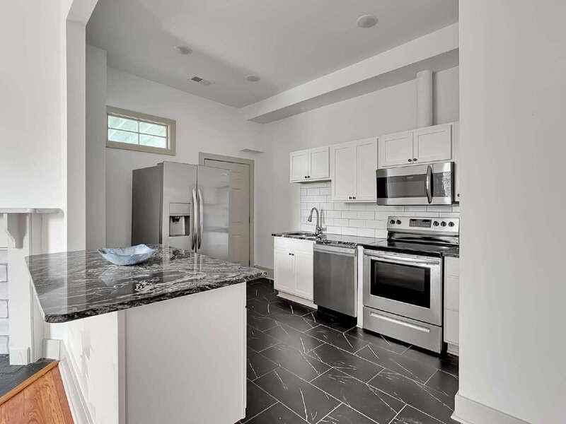 312 W 42nd St - Photo 6 of 13