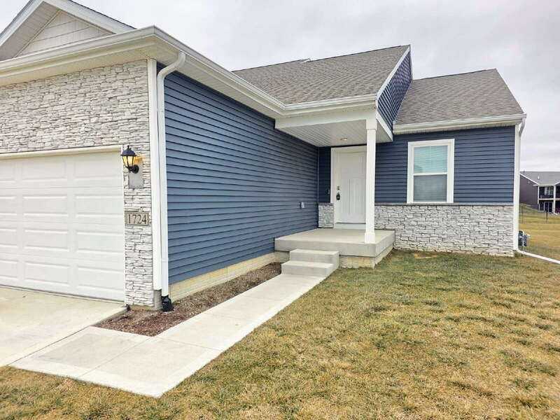 1724 Southbridge Dr - Photo 3 of 43