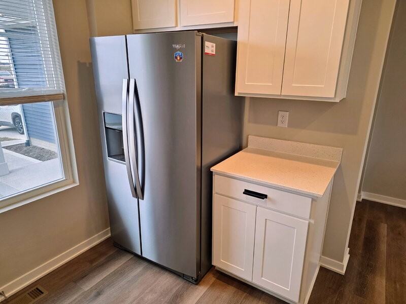 1724 Southbridge Dr - Photo 5 of 43