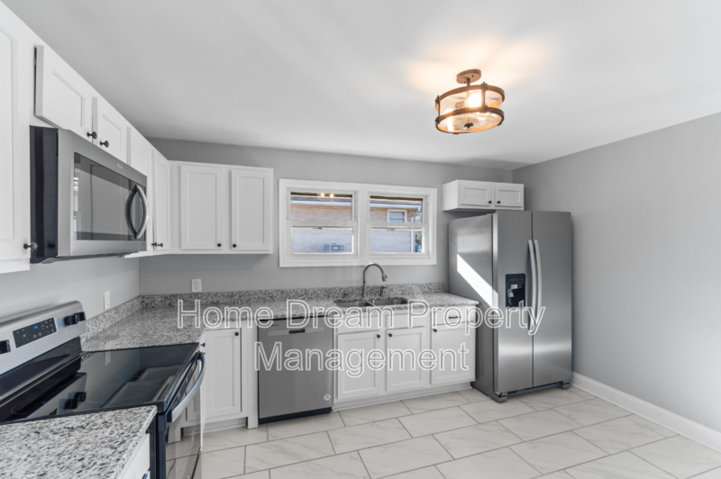 354 Berry St #1 - Photo 7 of 29