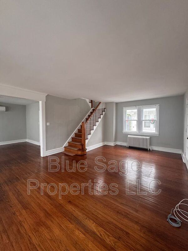 210 W Dupont St - Photo 2 of 26