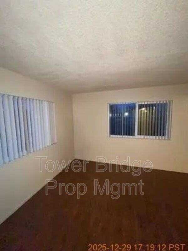 4549 Ashcroft Ave #31 - Photo 4 of 12