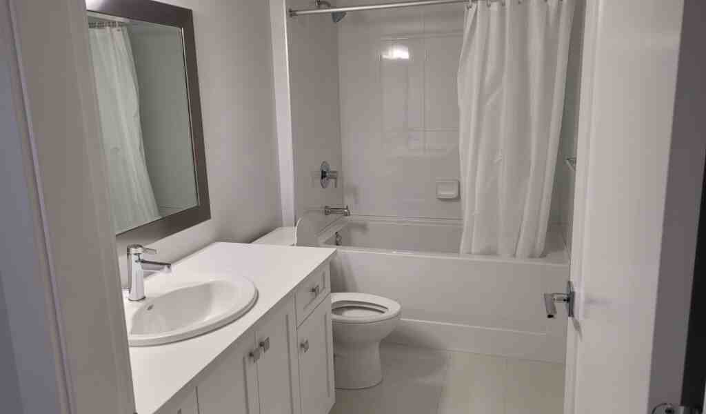 20504 77A Avenue - Photo 5 of 8