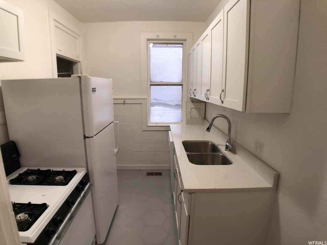 201 N I Street - Photo 7 of 7