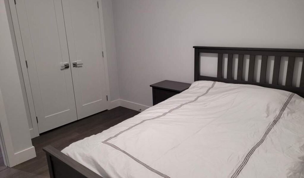 20504 77A Avenue - Photo 6 of 8