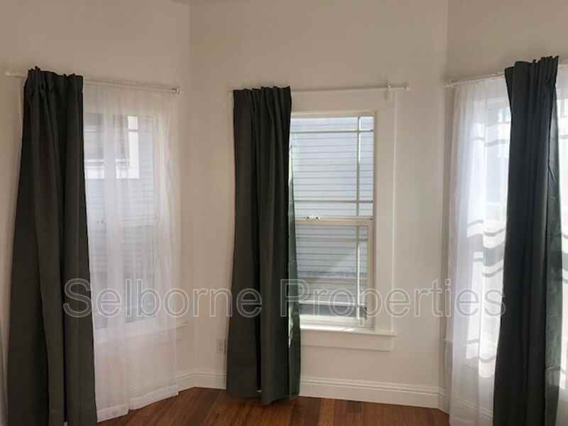 939 International Blvd - Photo 2 of 17