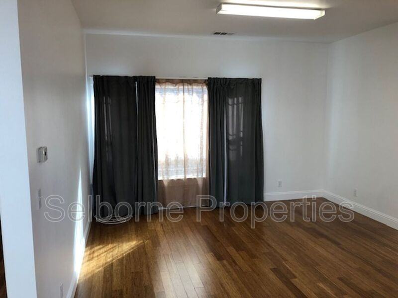 939 International Blvd - Photo 3 of 17