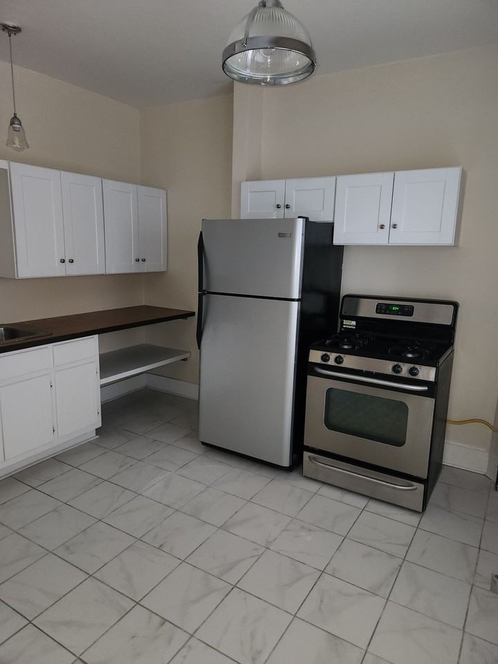 510 5th - Photo 3 of 6