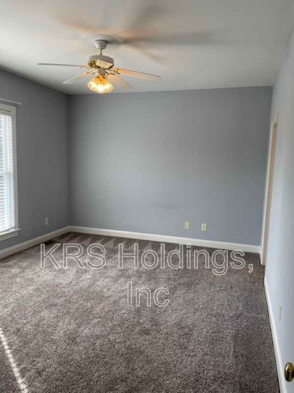 1617 Mudham Rd - Photo 5 of 41