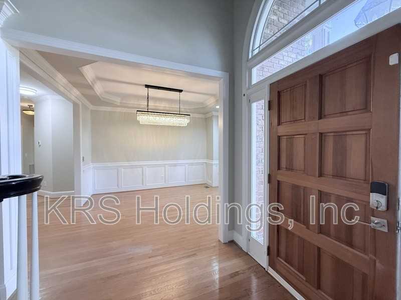 213 Glen Abbey Dr - Photo 6 of 38