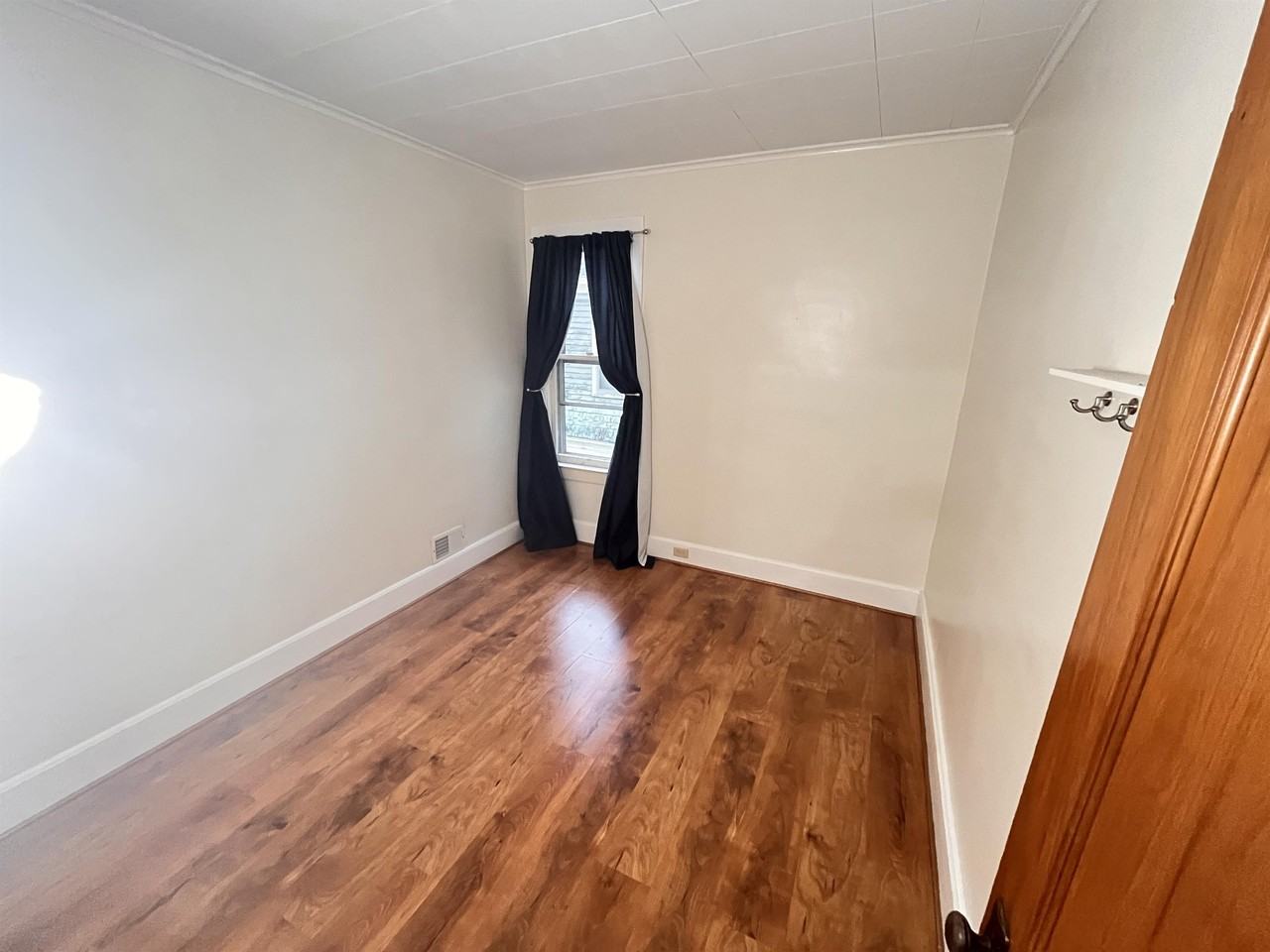 147 Stewart Street - Photo 7 of 20