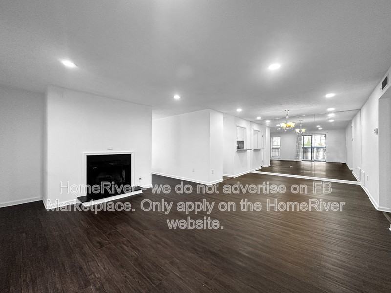 1301 Cumberland Ct Se - Photo 3 of 15