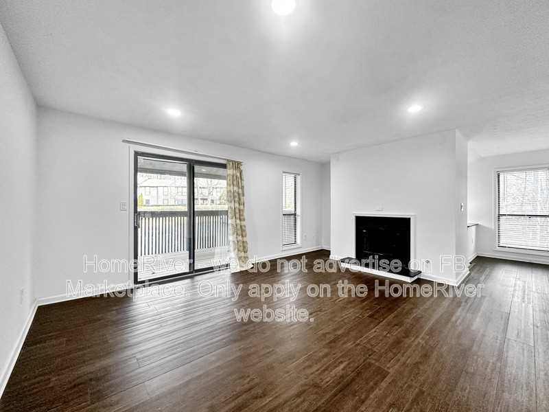 1301 Cumberland Ct Se - Photo 4 of 15