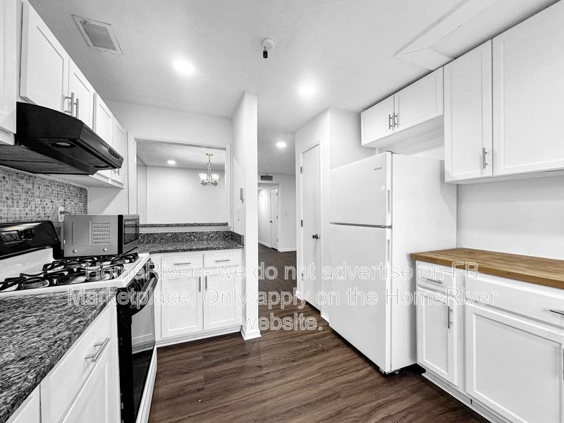 1301 Cumberland Ct Se - Photo 5 of 15