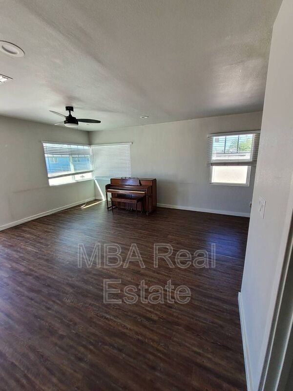 4248 N 12th St #8 - Photo 3 of 6